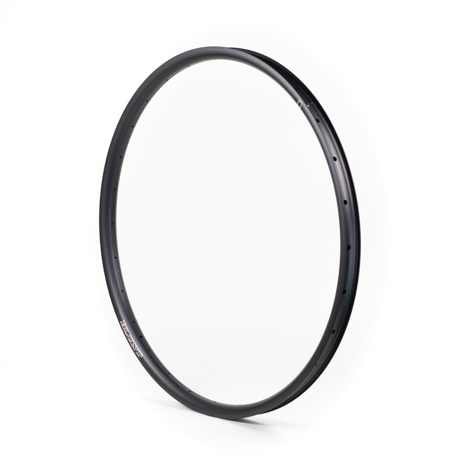 Blunt 35 Rim 29"